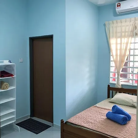 Twin Homestay A Kuala Terengganu Exterior photo